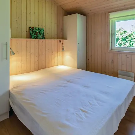 펜션 Five-bedroom Holiday In *