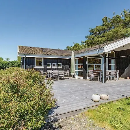 Five-bedroom Holiday In *