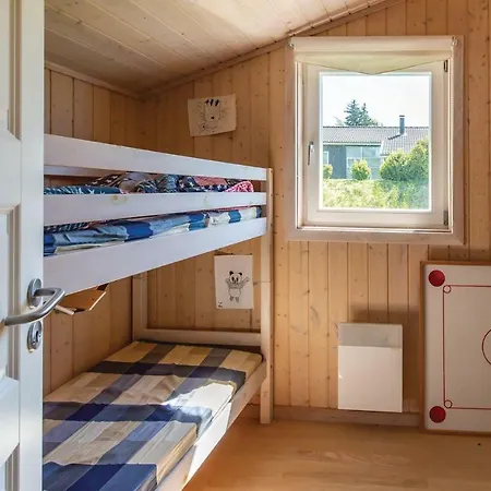 Five-bedroom Holiday In 펜션 Højby